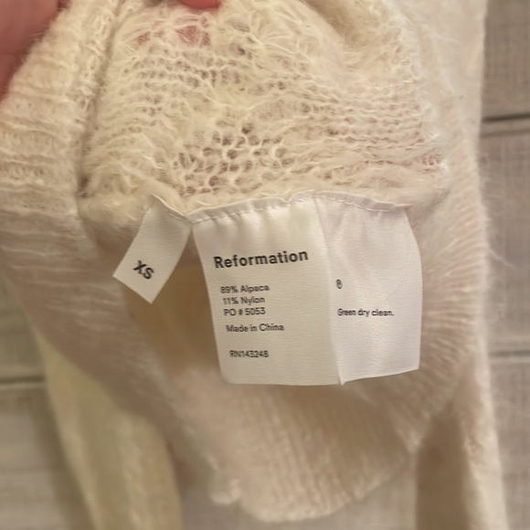 White reformation cropped sweater size xs - Picture 6 of 6